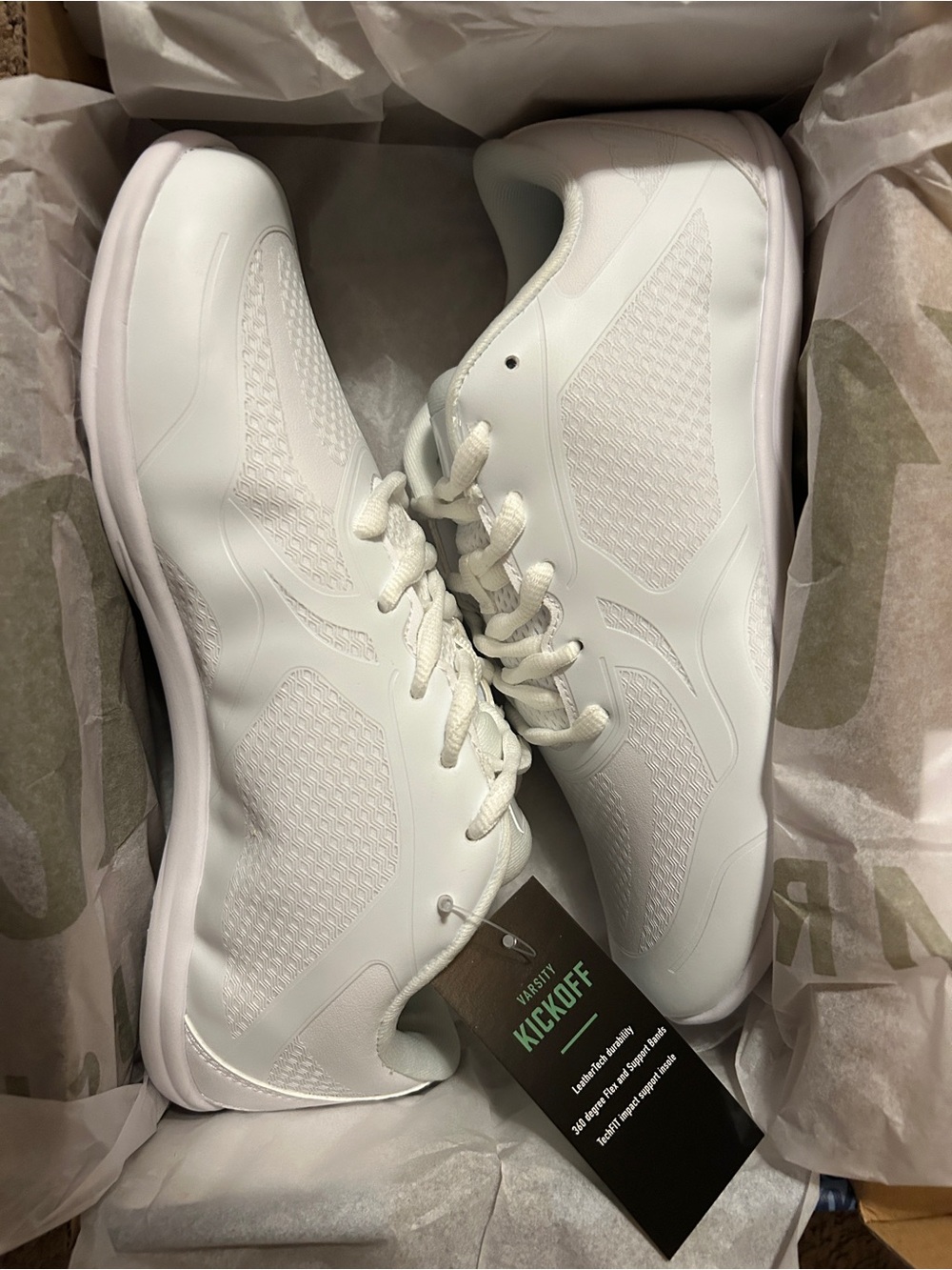 Varsity kick off cheer shoes new with tags women’s size 7.5